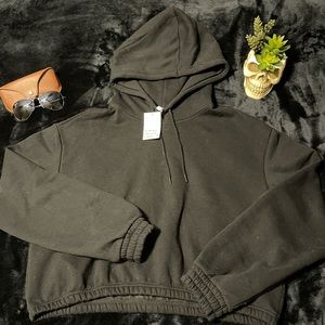 New H&M cropped black hoodie LG